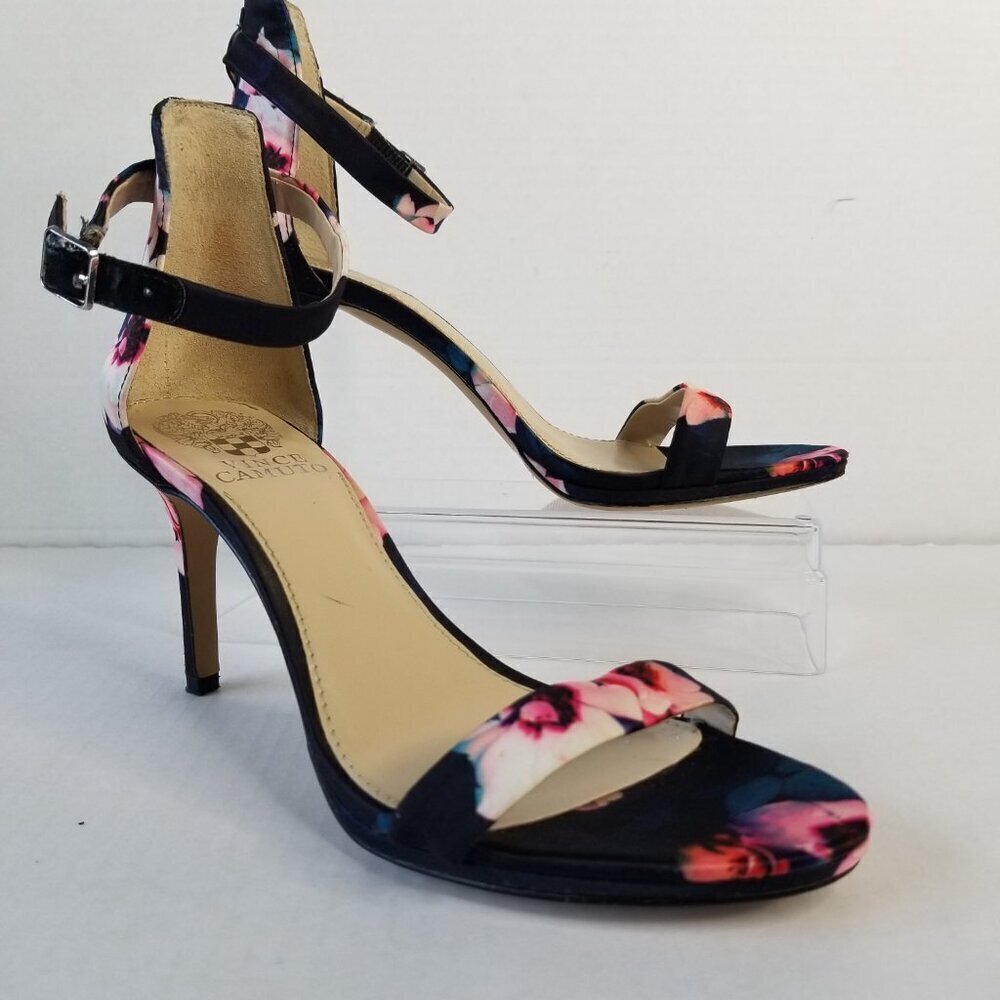 Vincent Camuto Size 7 Heel Peep Toe Ankle Strap Feminine All Over Floral Print